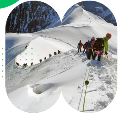 Persone sulla montagna 